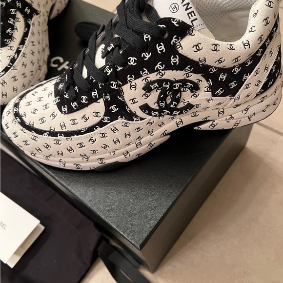 NWT Chanel Sport Runner CC Sneakers - Picture 13 of 16